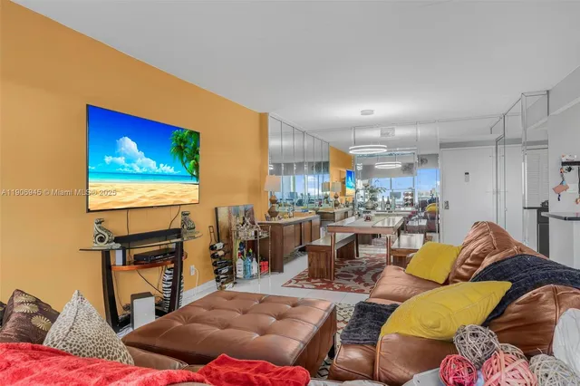 $215,000 | 4400 Hillcrest Drive, Unit 912B, Hollywood, FL 33021