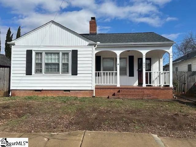 $1,600 | 608 Arlington Avenue, Greenville, SC 29601