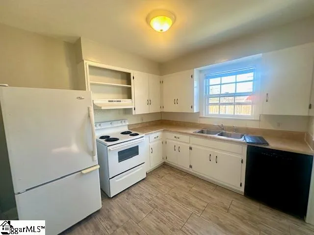 $1,600 | 608 Arlington Avenue, Greenville, SC 29601