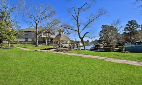 $475,000 | 30 Winthrop Harbor Court, Montgomery, TX 77356