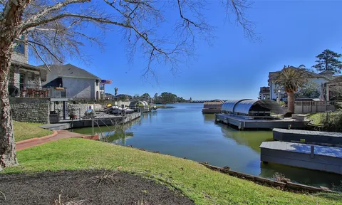 $475,000 | 30 Winthrop Harbor Court, Montgomery, TX 77356