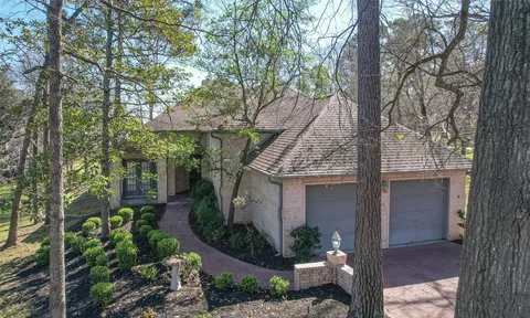 $475,000 | 30 Winthrop Harbor Court, Montgomery, TX 77356