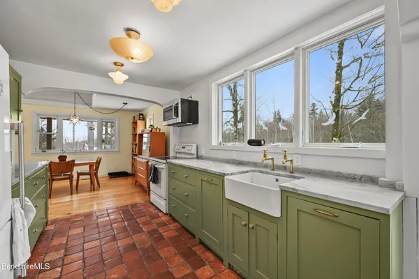 $333,000 | 13 Jordan Road, Cummington, MA 01026