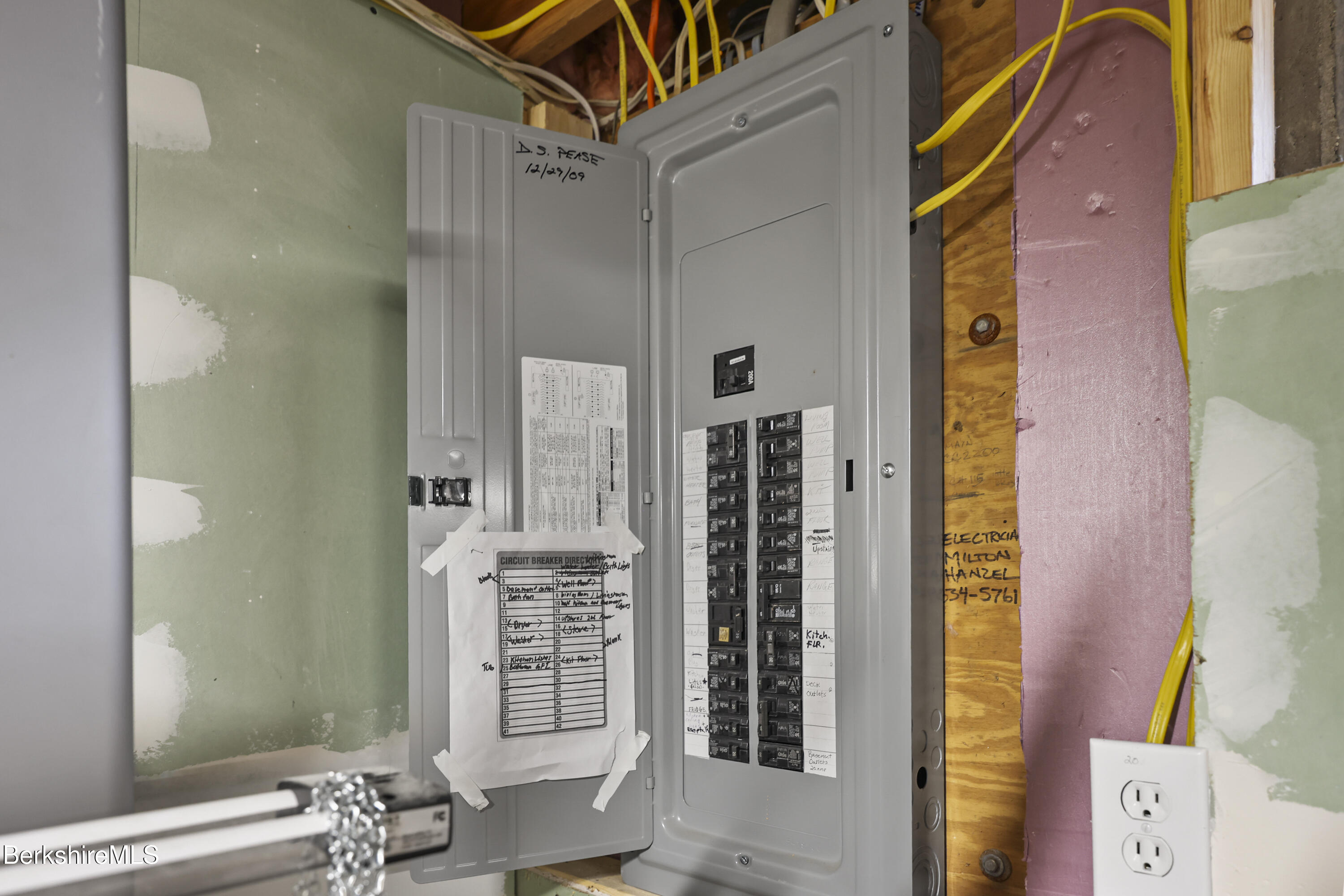 13 Jordan Road Cummington, MA 01026 - Photo 31 of 51 200 AMP Electrid