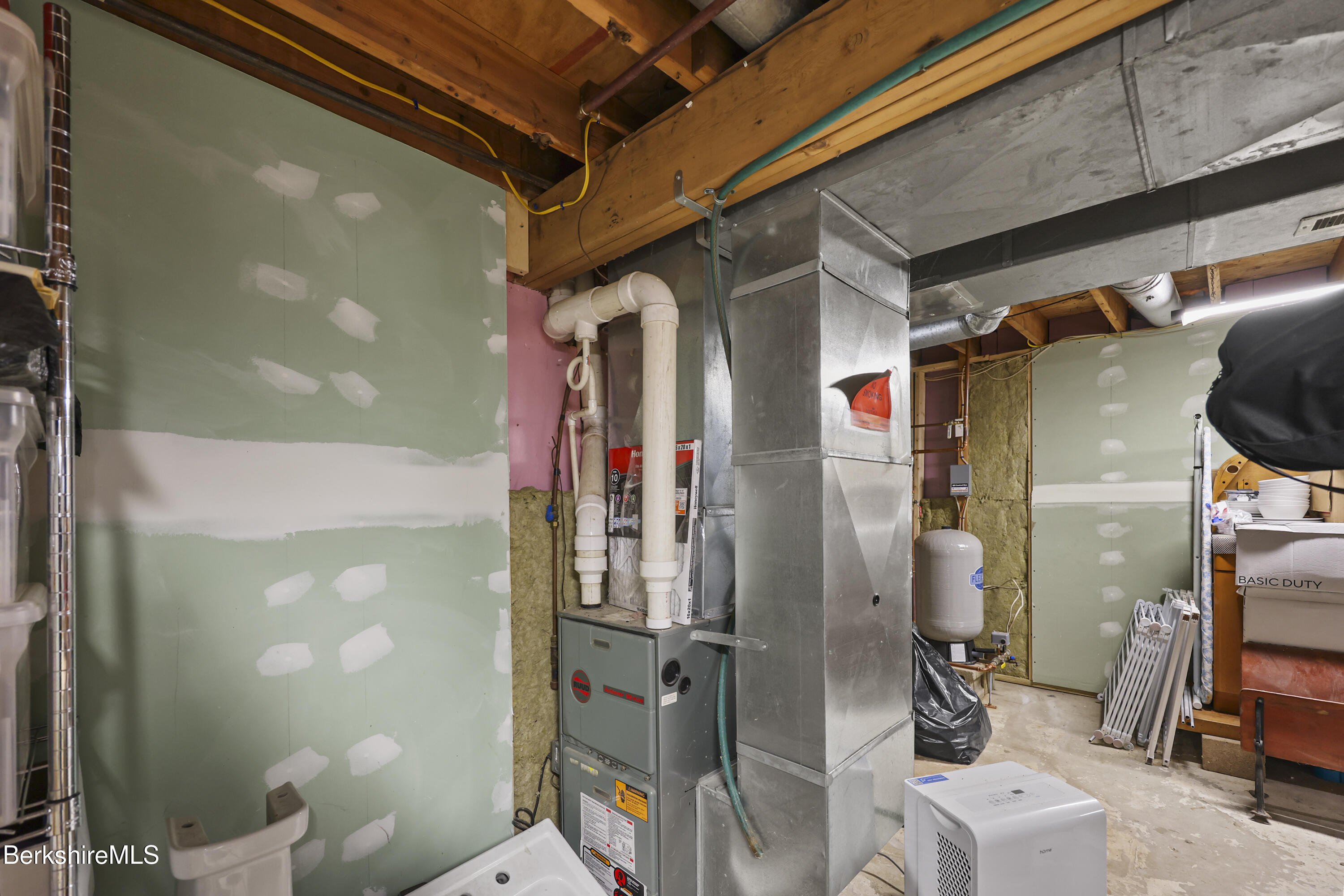 13 Jordan Road Cummington, MA 01026 - Photo 32 of 51 Rudd Propane Furnace