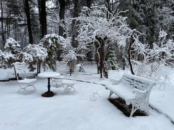 $333,000 | 13 Jordan Road, Cummington, MA 01026