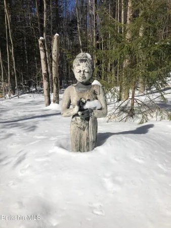 $333,000 | 13 Jordan Road, Cummington, MA 01026