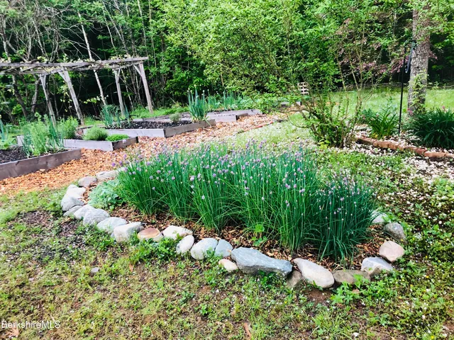 $349,900 | 13 Jordan Road, Cummington, MA 01026