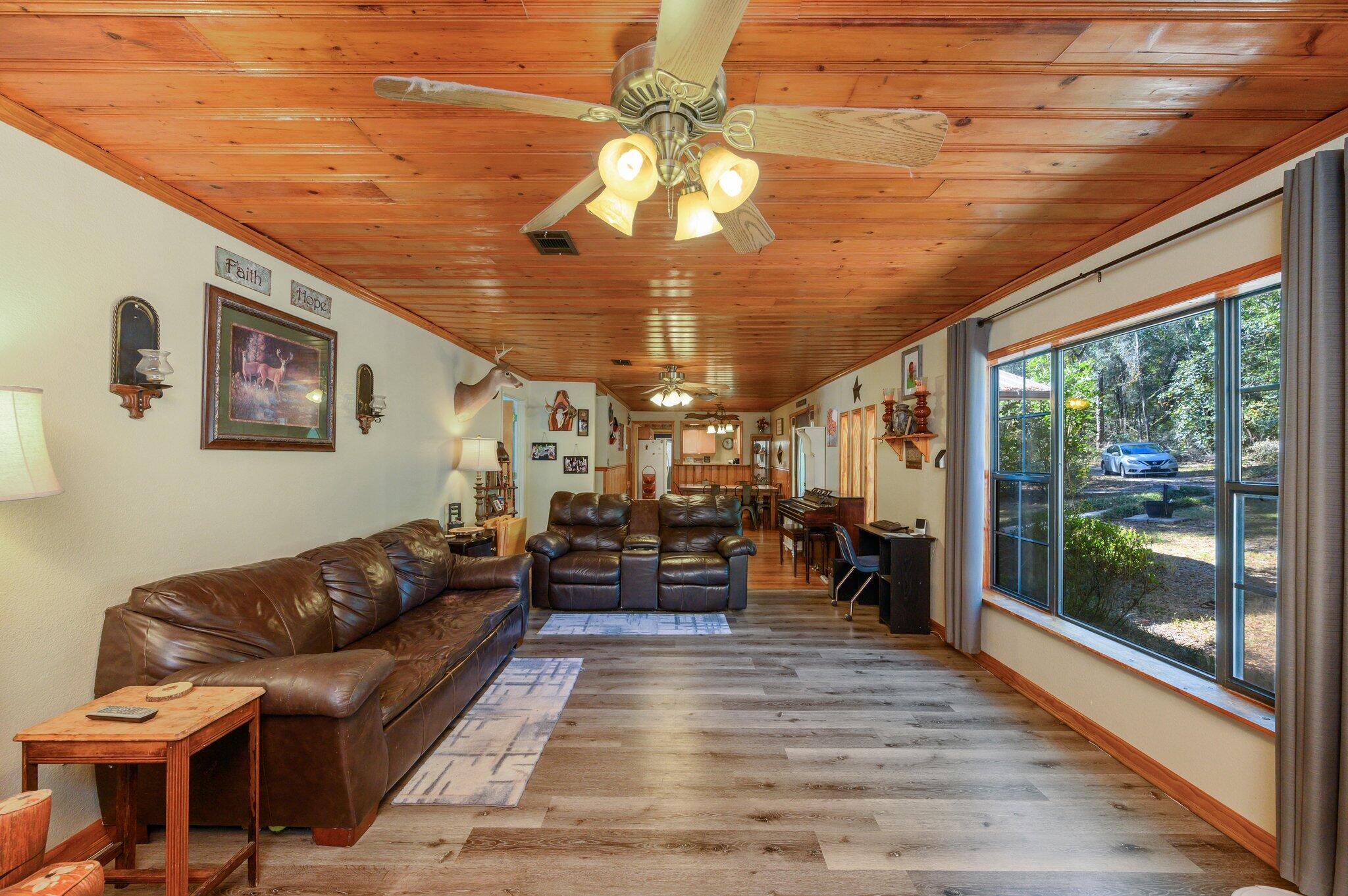 5747-j V Woolley Road Crestview, FL 32539 - Photo 10 of 21 Gallery Image 10