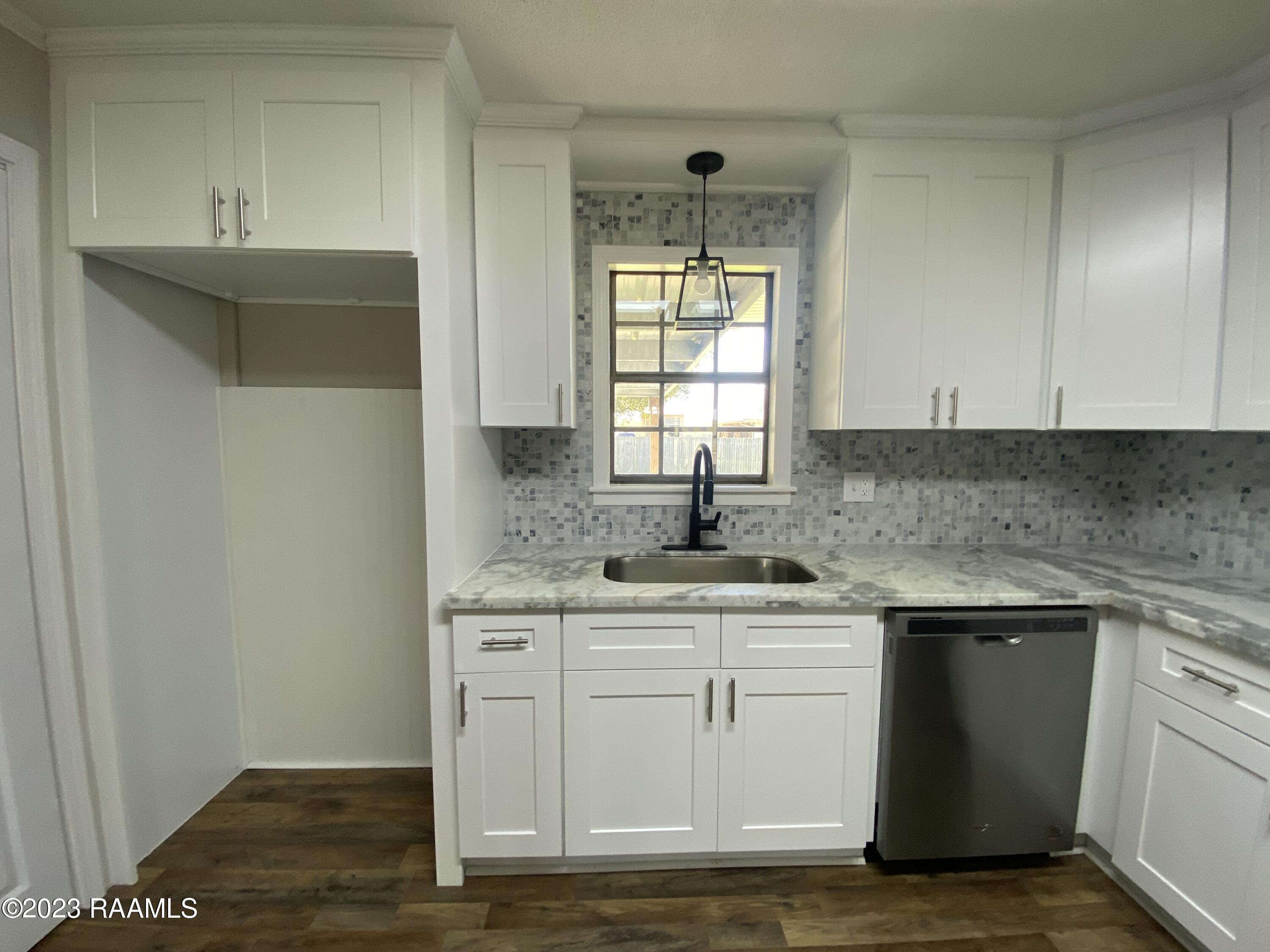 378 Credeur Road Sunset, LA 70584 - Photo 11 of 31 Kitchen