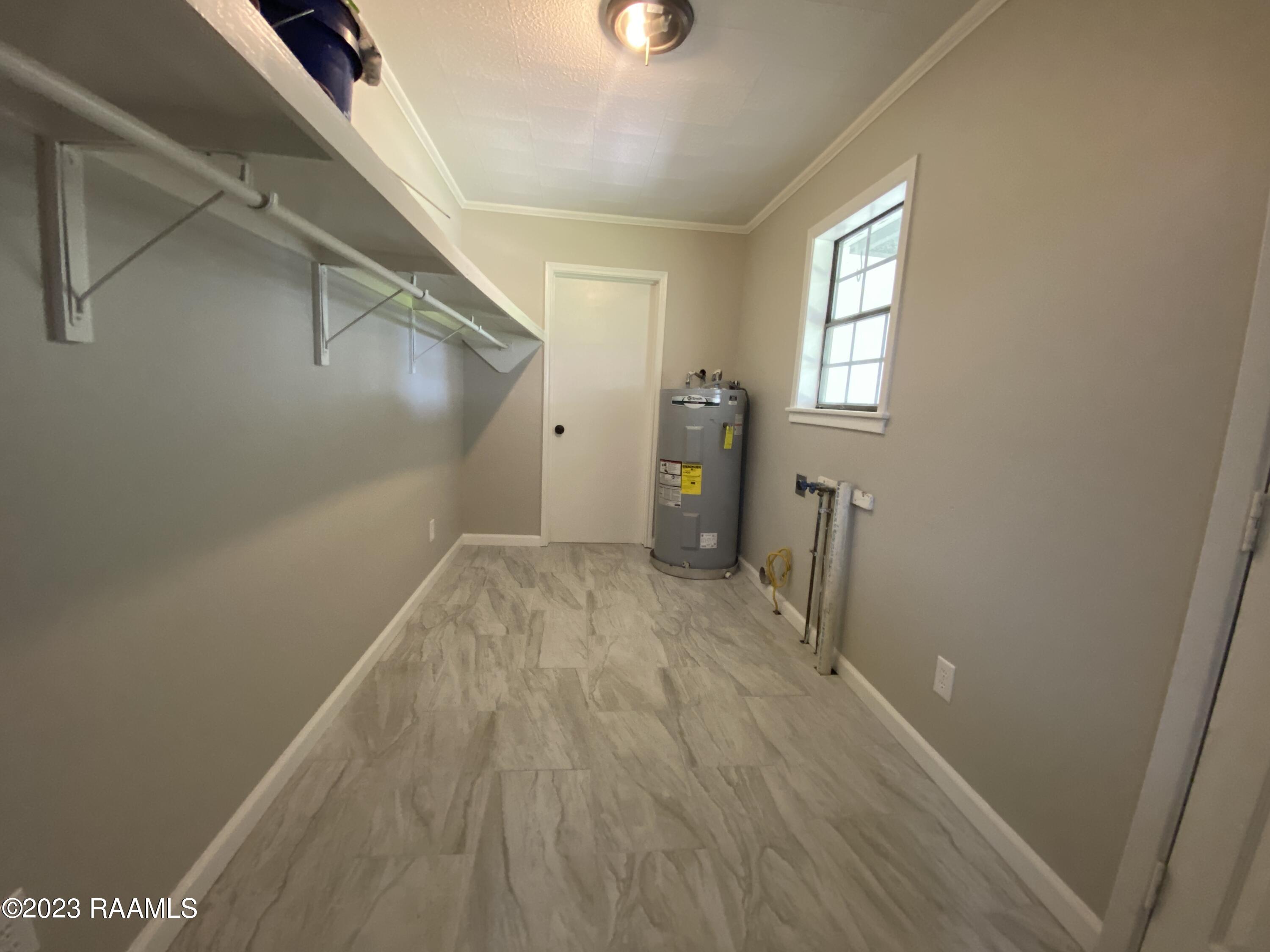 378 Credeur Road Sunset, LA 70584 - Photo 12 of 31 Laundry/Mud Room
