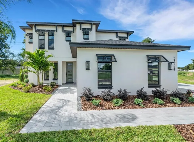 $829,900 | 5351 Clubhouse Hills Lane, Lakeland, FL 33812