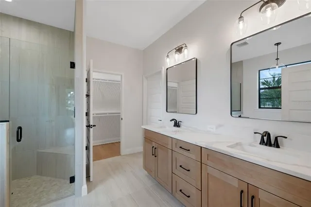 $829,900 | 5351 Clubhouse Hills Lane, Lakeland, FL 33812