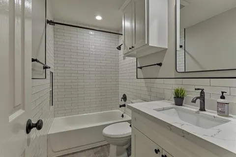 $460,000 | 23 Wintergrass Place, The Woodlands, TX 77382
