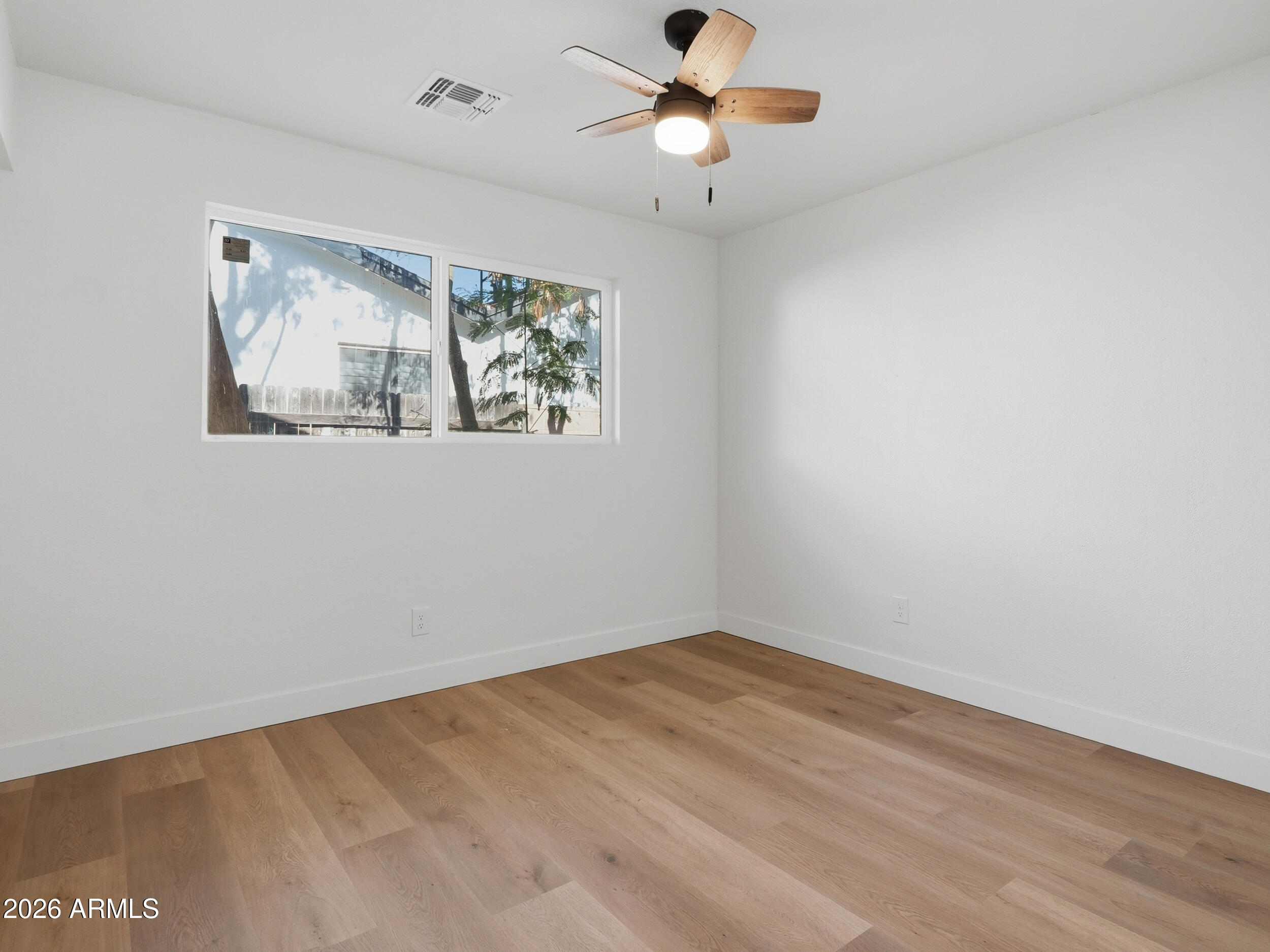 3327 West Charter Oak Road Phoenix, AZ 85029 - Photo 13 of 22
