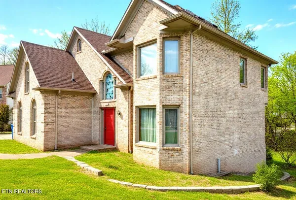 $650,000 | 118 West Melbourne Road, Oak Ridge, TN 37830