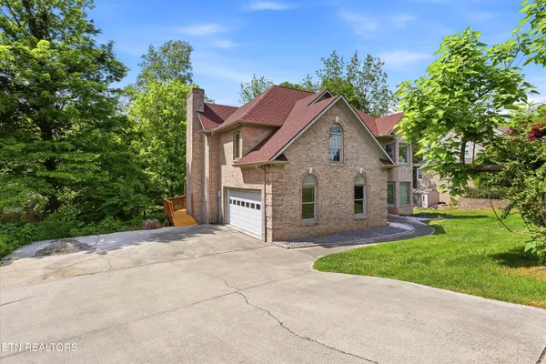 $645,000 | 118 West Melbourne Road, Oak Ridge, TN 37830
