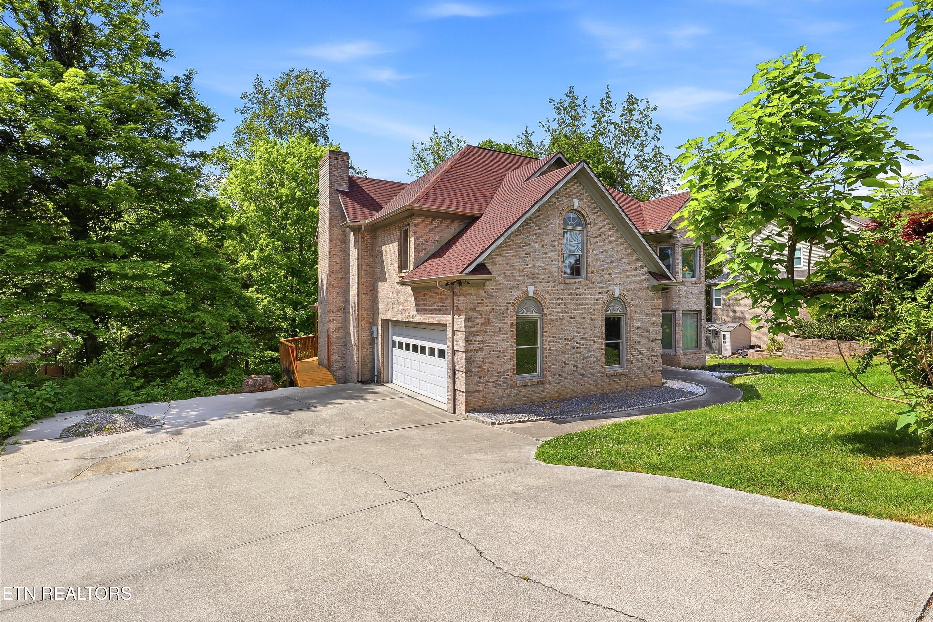 118 West Melbourne Road Oak Ridge, TN 37830 - Photo 2 of 35 02-118 W Melbourne Rd-2