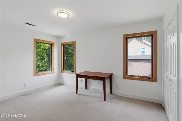 $645,000 | 118 West Melbourne Road, Oak Ridge, TN 37830