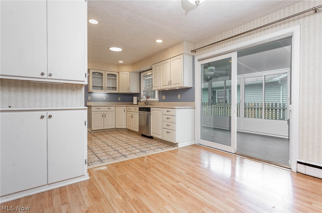 496 High Meadow Road Amherst, OH 44001 - Photo 5 of 34 Gallery Image 5
