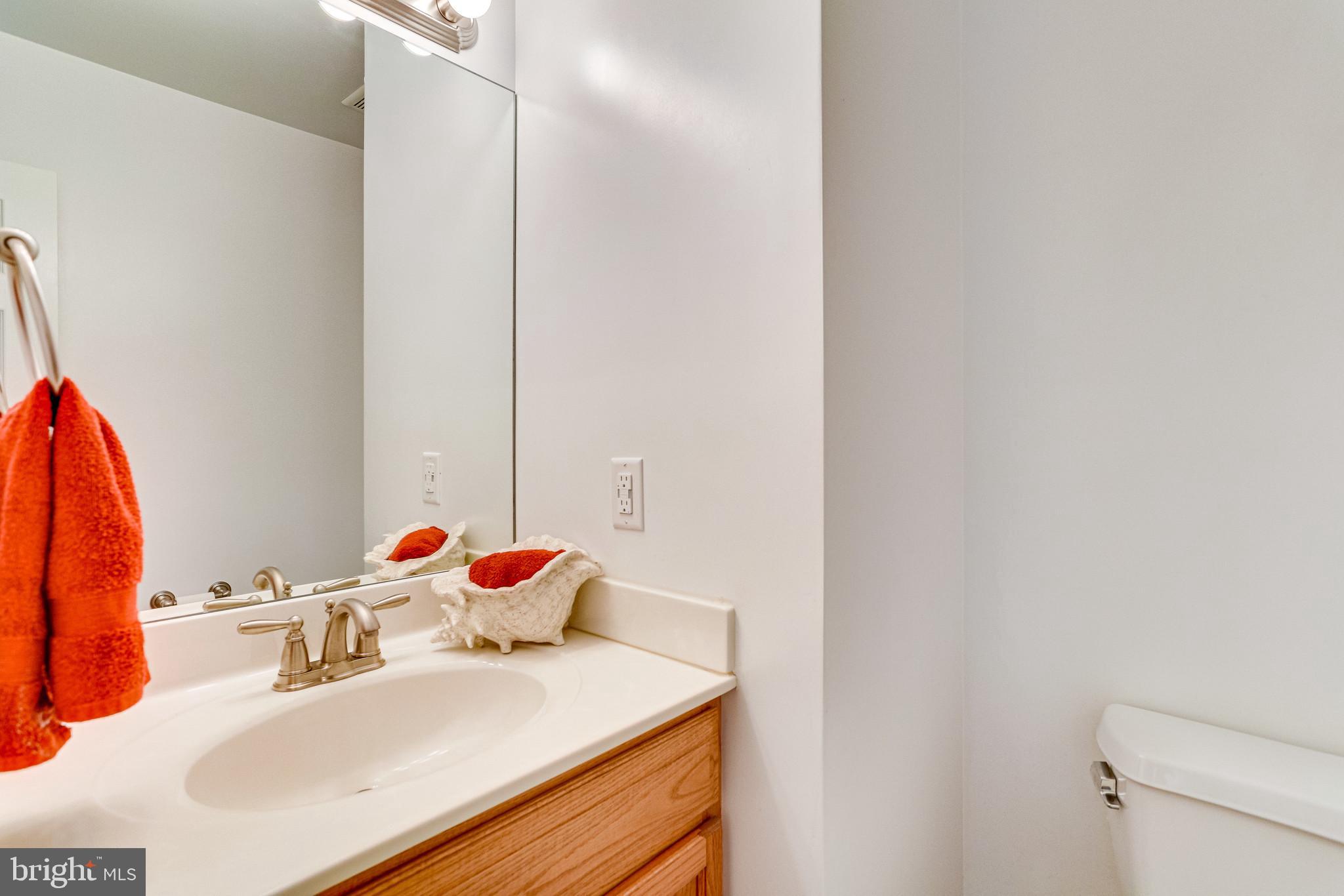 1605 Mithering Lane Silver Spring, MD 20905 - Photo 14 of 37 Gallery Image 14