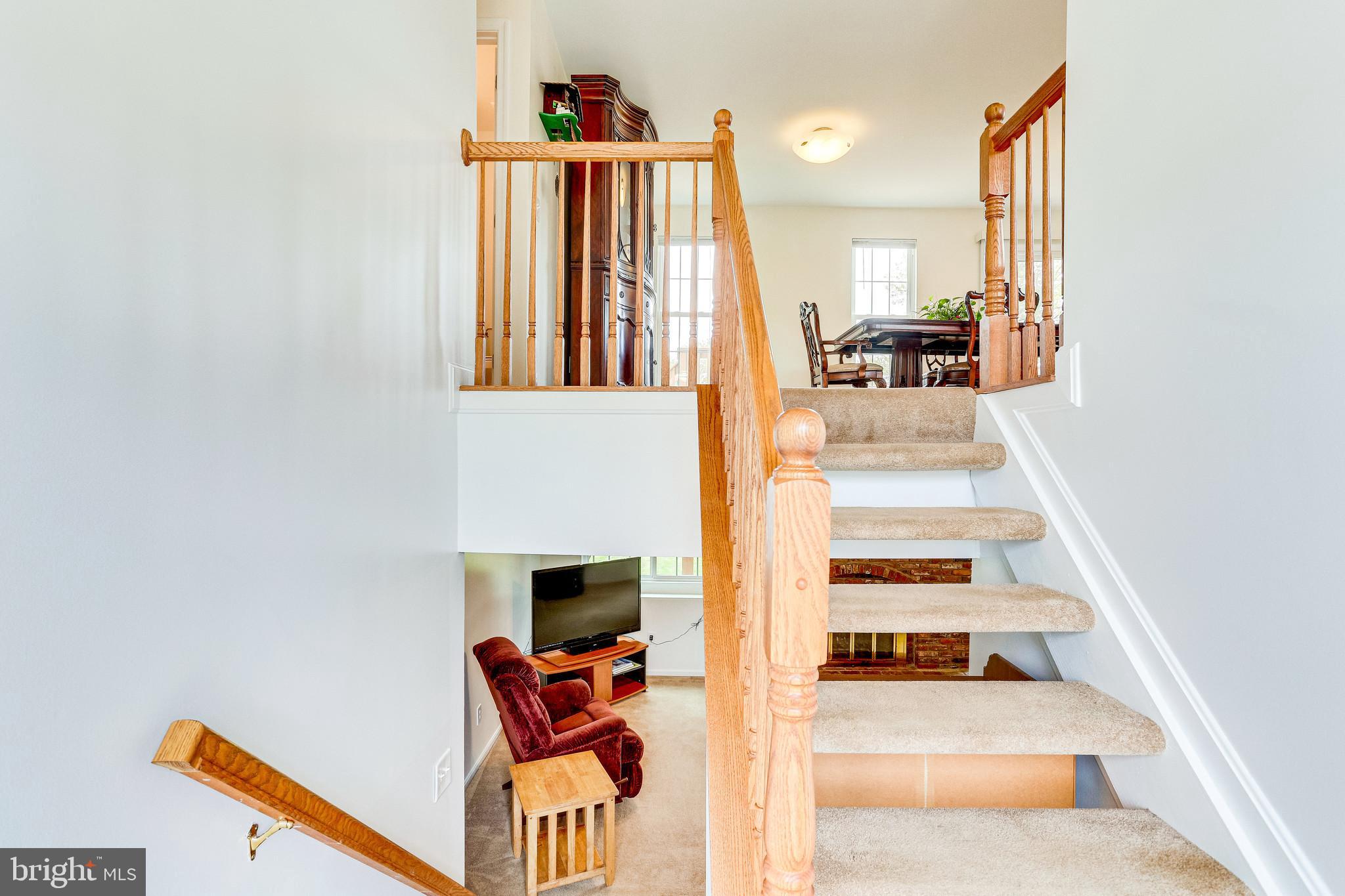 1605 Mithering Lane Silver Spring, MD 20905 - Photo 4 of 37 Gallery Image 4