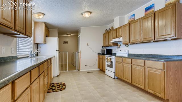 6205 Prospero Road Peyton, CO 80831 - Photo 11 of 42 Gallery Image 11