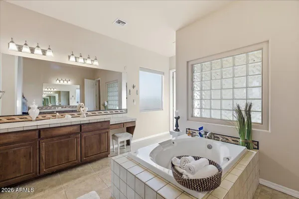 $1,298,000 | 39410 North 7th Street, Phoenix, AZ 85086