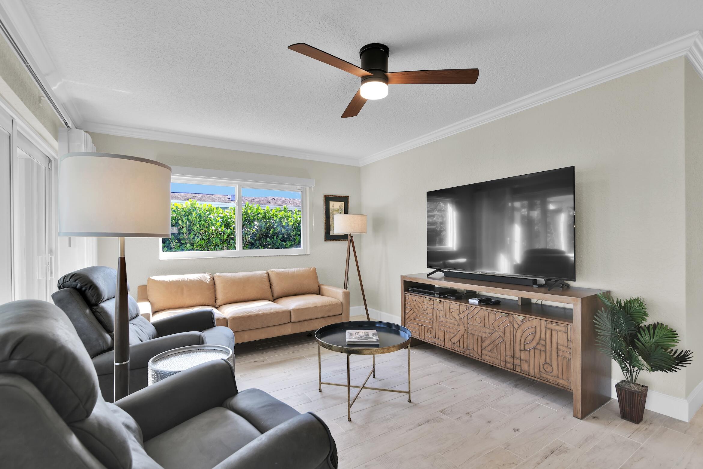 14656 Country Side Lane Delray Beach, FL 33484 - Photo 11 of 40 Living Room