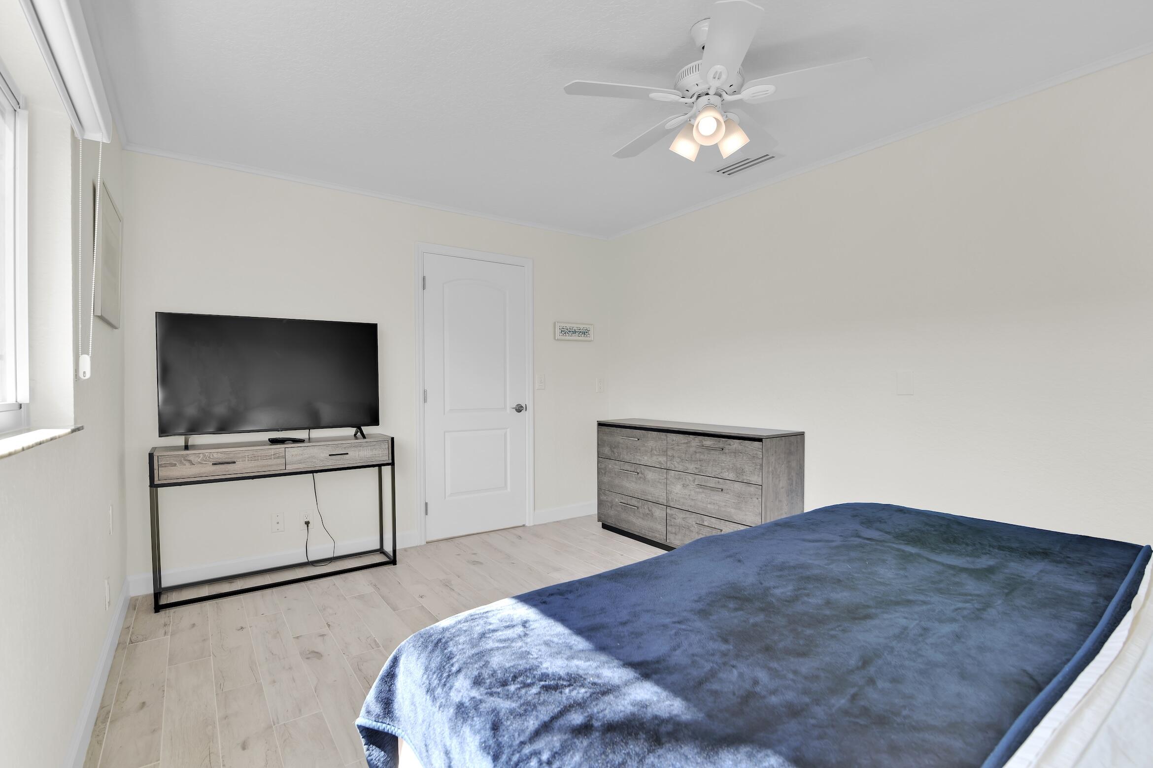 14656 Country Side Lane Delray Beach, FL 33484 - Photo 24 of 40 Guest Bedroom