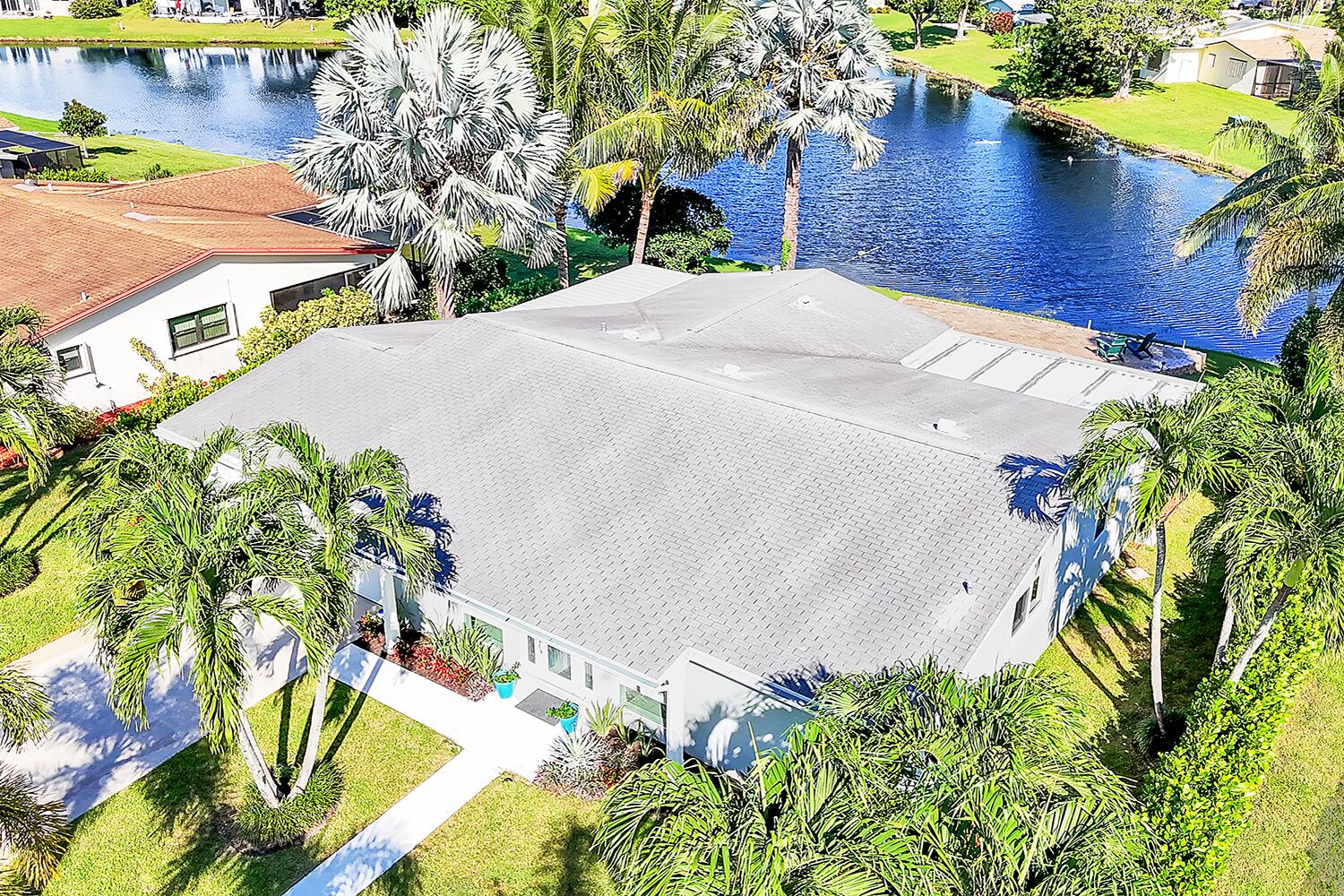 14656 Country Side Lane Delray Beach, FL 33484 - Photo 3 of 40 Waterfront Home For Sale