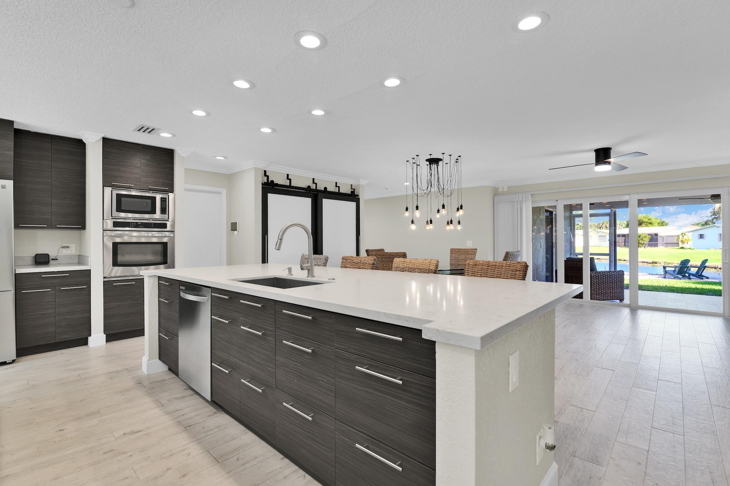 14656 Country Side Lane Delray Beach, FL 33484 - Photo 8 of 40 Kitchen & Dining Room