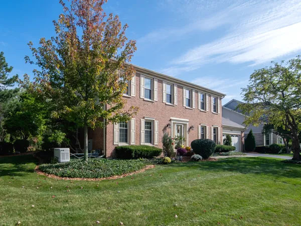 $715,000 | 1351 Callen Lane, Des Plaines, IL 60016