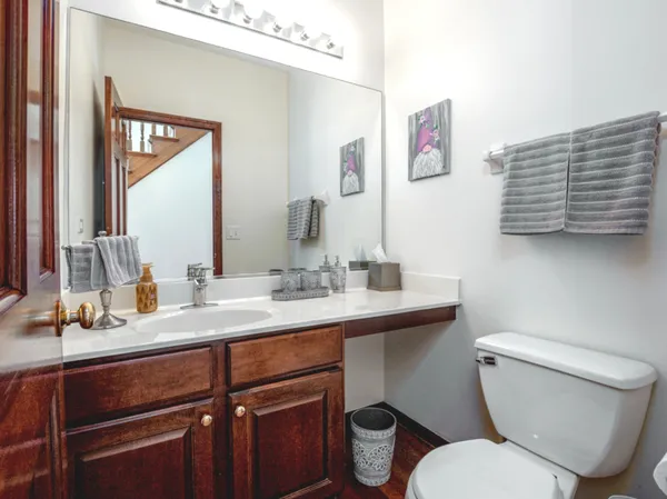 $715,000 | 1351 Callen Lane, Des Plaines, IL 60016