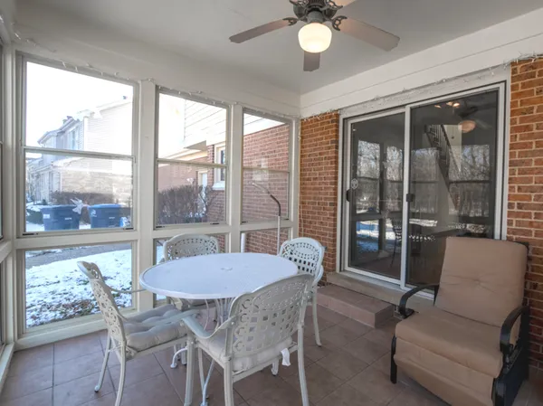 $715,000 | 1351 Callen Lane, Des Plaines, IL 60016