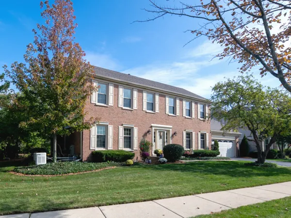 $715,000 | 1351 Callen Lane, Des Plaines, IL 60016