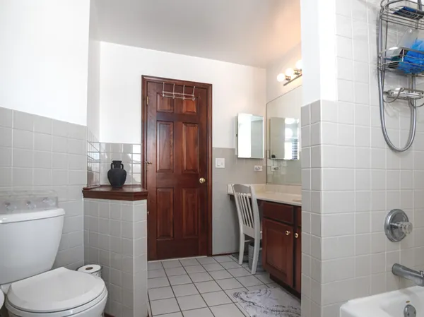 $715,000 | 1351 Callen Lane, Des Plaines, IL 60016
