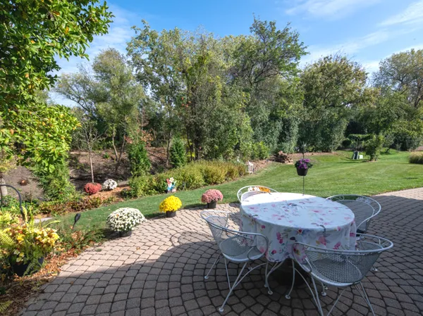 $715,000 | 1351 Callen Lane, Des Plaines, IL 60016