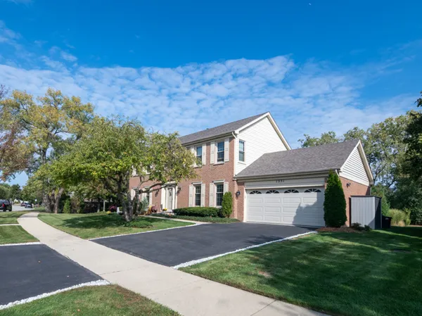 $715,000 | 1351 Callen Lane, Des Plaines, IL 60016