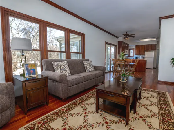 $715,000 | 1351 Callen Lane, Des Plaines, IL 60016