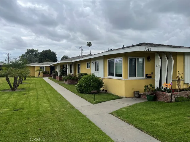 $2,300 | 1325 South Anaheim Boulevard, Unit D, Anaheim, CA 92805