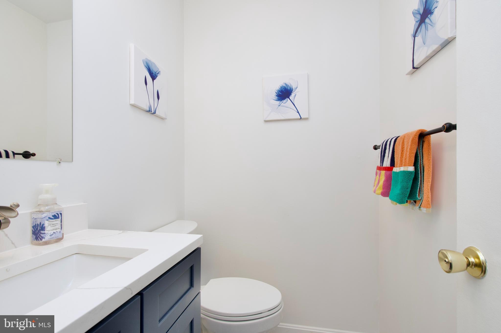 2204 South Quincy Street, Unit 1 Arlington, VA 22204 - Photo 13 of 29 Hall bath