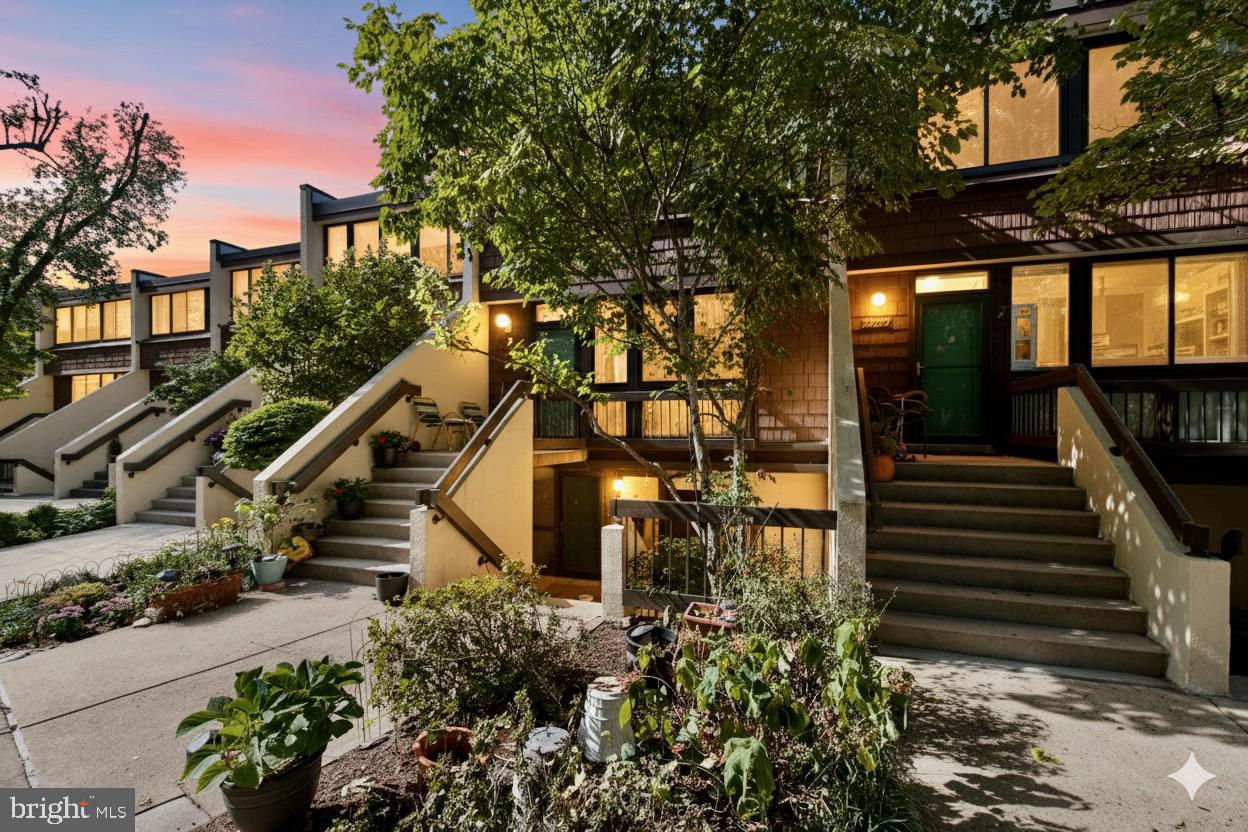 2204 South Quincy Street, Unit 1 Arlington, VA 22204 - Photo 2 of 29