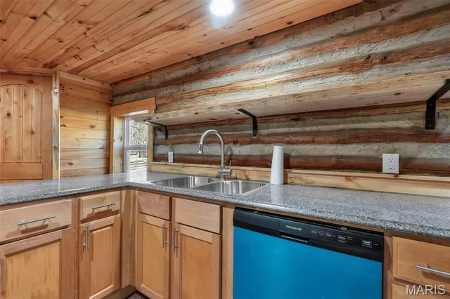 $325,000 | 29118 Bcr 862, Marquand, MO 63655