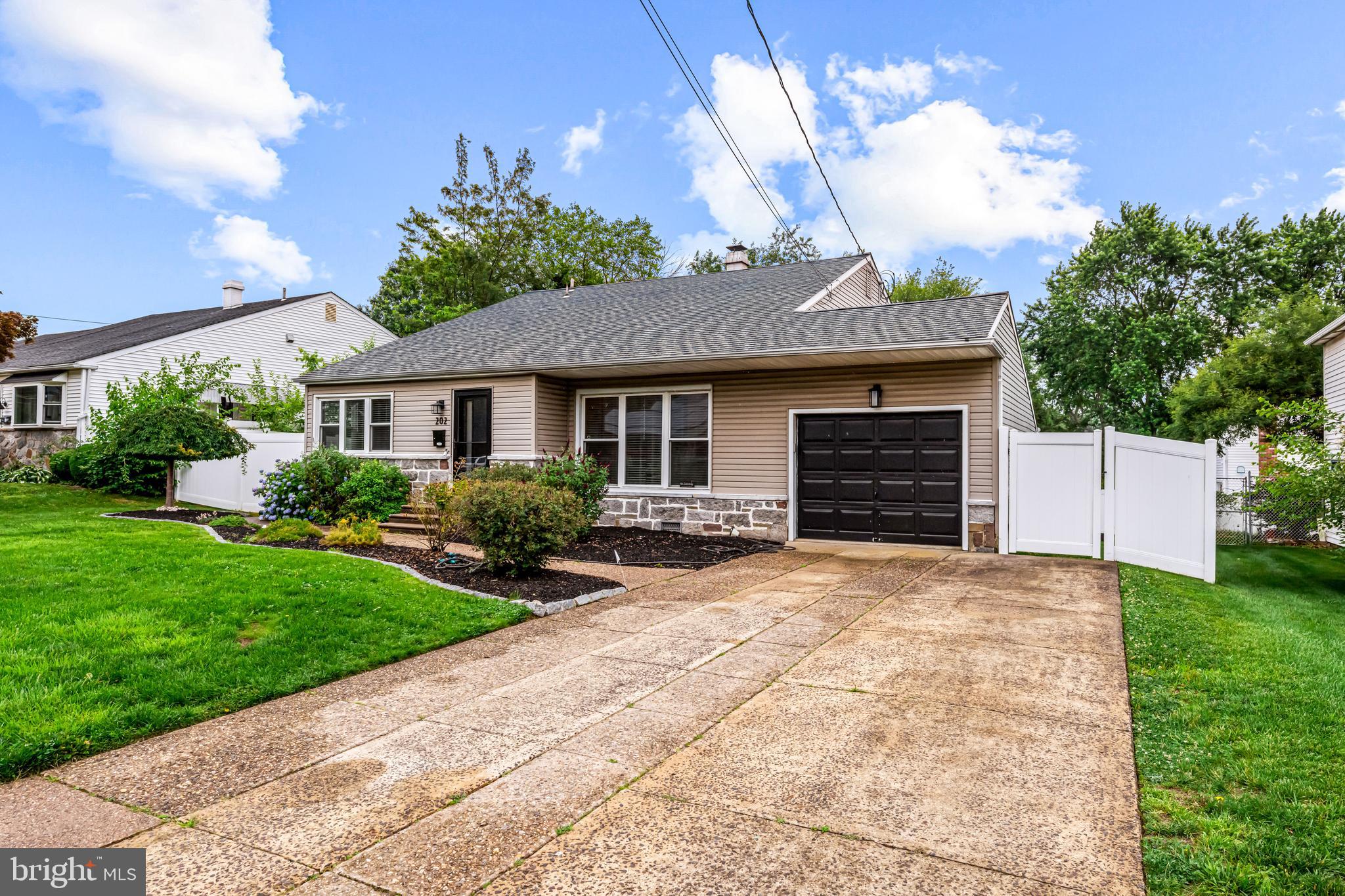 202 Cranford Road Cherry Hill, NJ 08003 - Photo 3 of 38