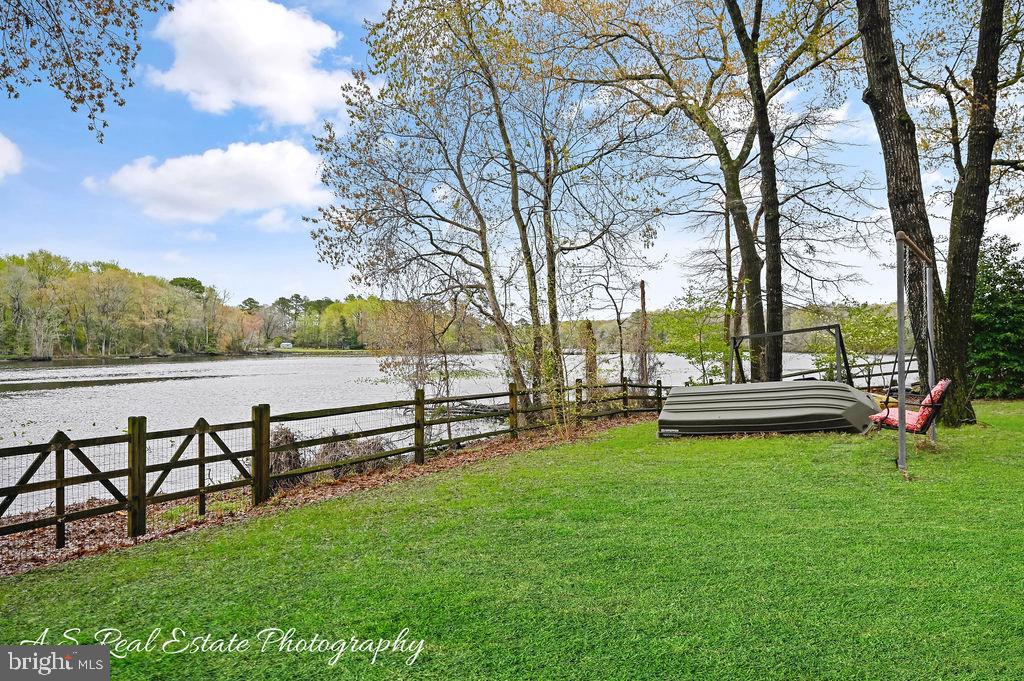 30833 Dogwood Drive Laurel, DE 19956 - Photo 6 of 27 a view of park with bench and trees around
