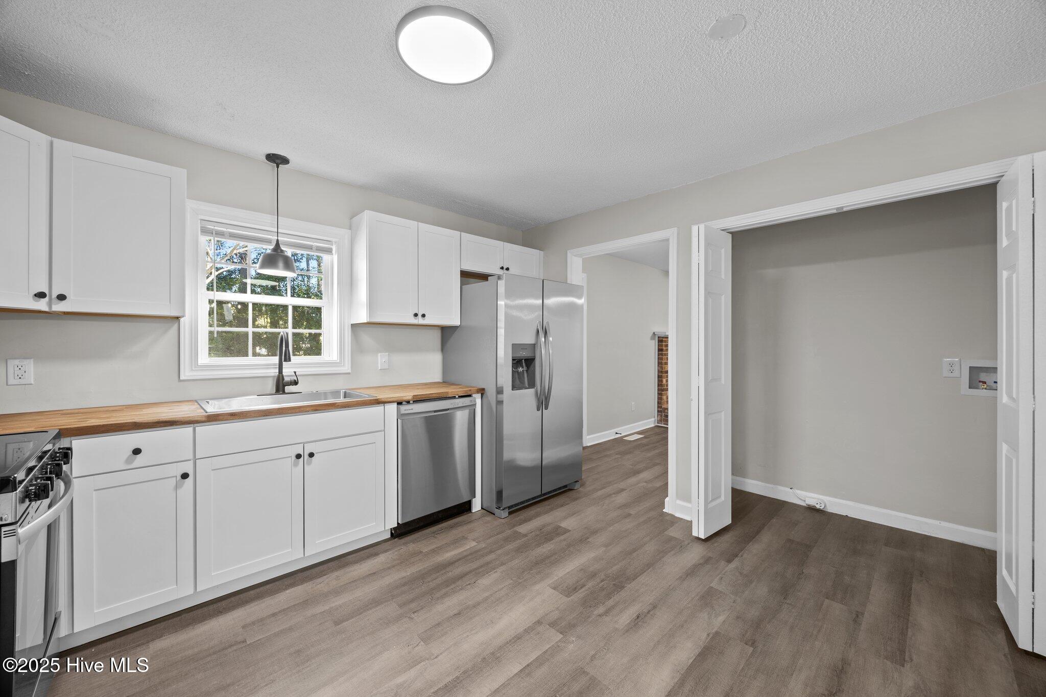 206 Speight Street Havelock, NC 28532 - Photo 12 of 36 11-web-or-mls-0C0A2598