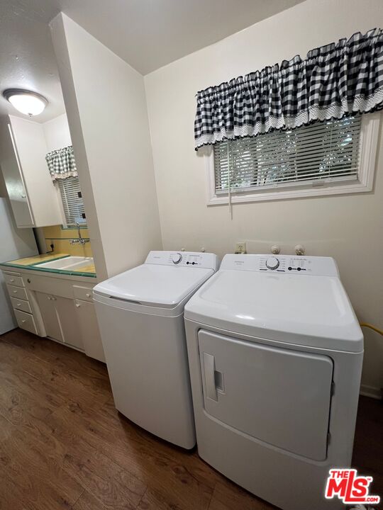 2599 Morningside Street, Unit D Pasadena, CA 91107 - Photo 8 of 13 a utility room with dryer and washer