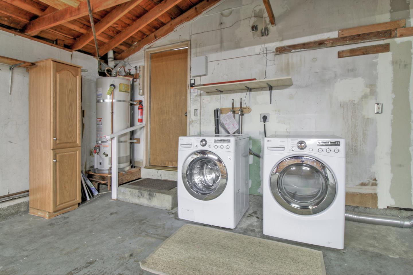 640 Harriet Avenue Campbell, CA 95008 - Photo 12 of 14 a utility room with dryer and washer
