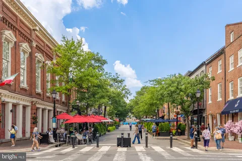 $549,900 | 125 North Lee Street, Unit DH407, Alexandria, VA 22314